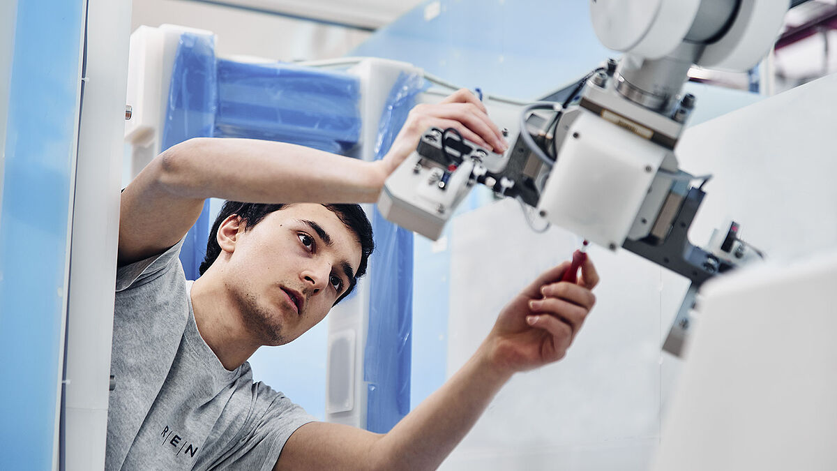 RENA Ihr starker Partner in der nasschemischen Oberflächenbehandlung