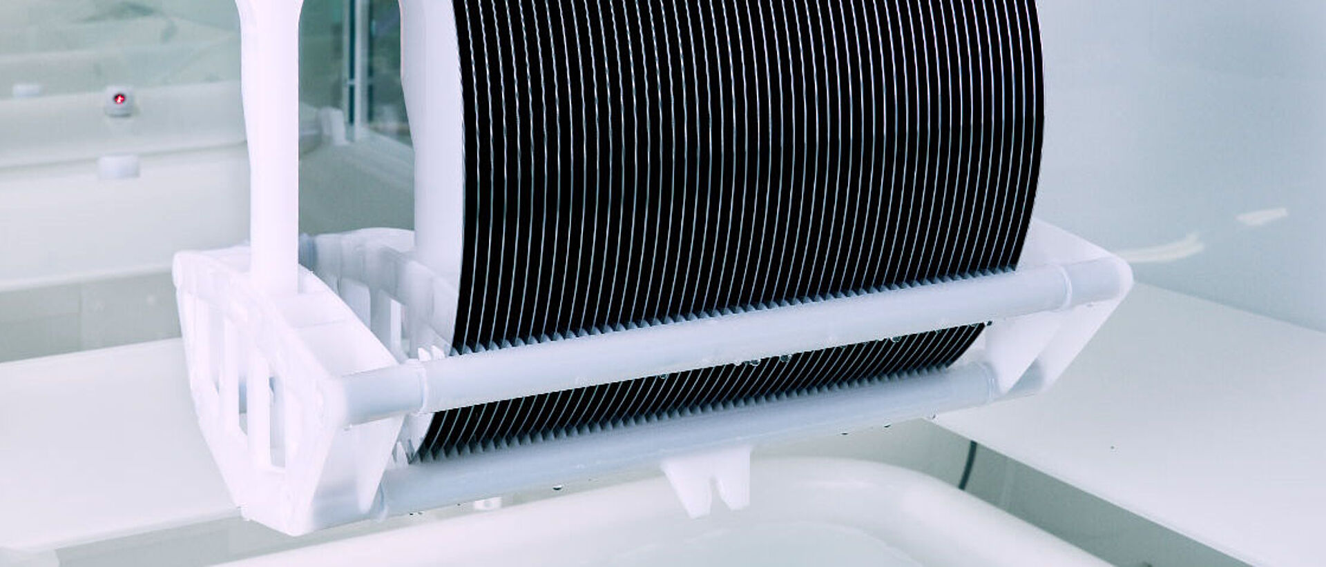 fully automated LMC carrier handling for wafers