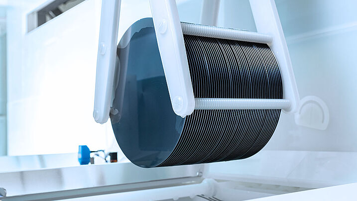 Semiconductor wafers in carrier