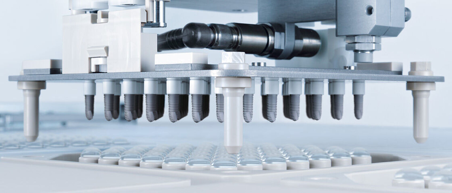 RENA Etching of glass and dental implants RENA