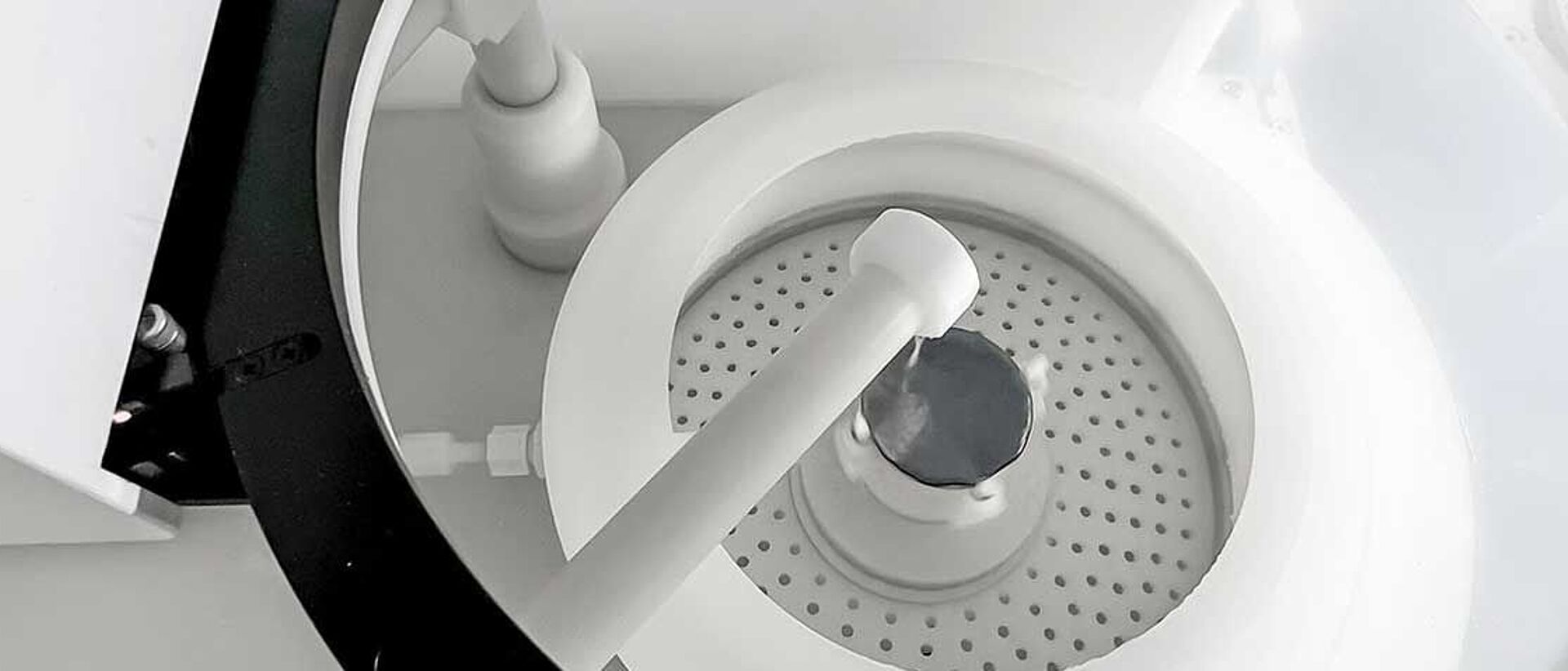 Single wafer process chamber