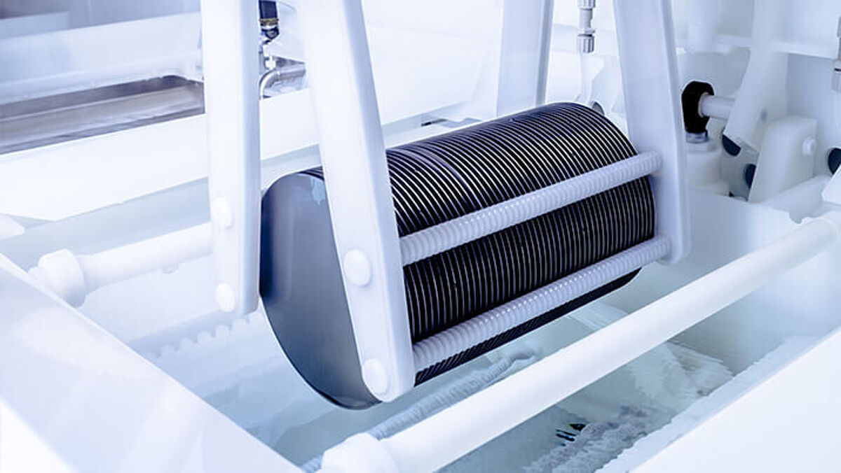 wafer in RENA machine  wafer in complex wet-chemical surface treatment process in RENA machine